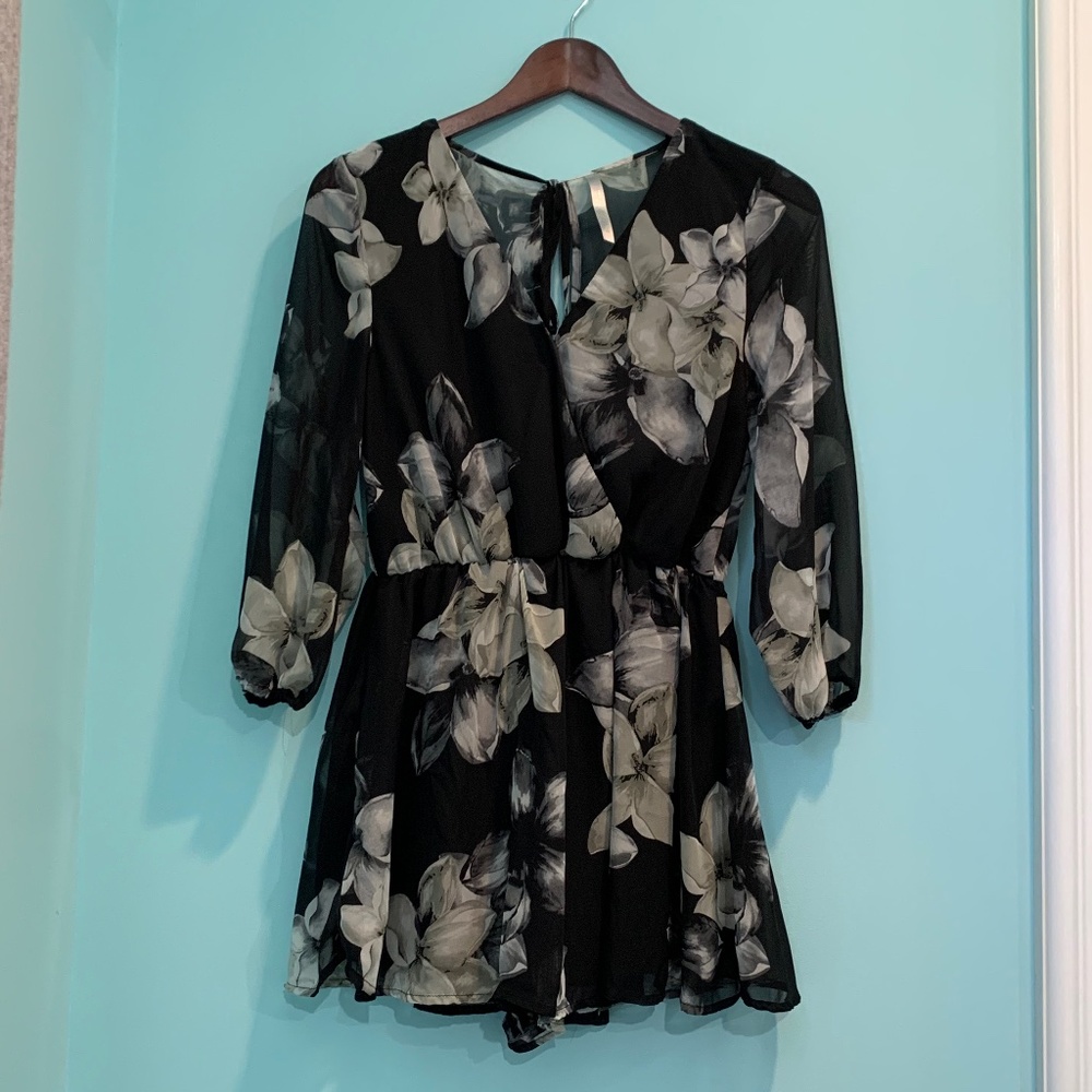 Avec Black Floral Romper